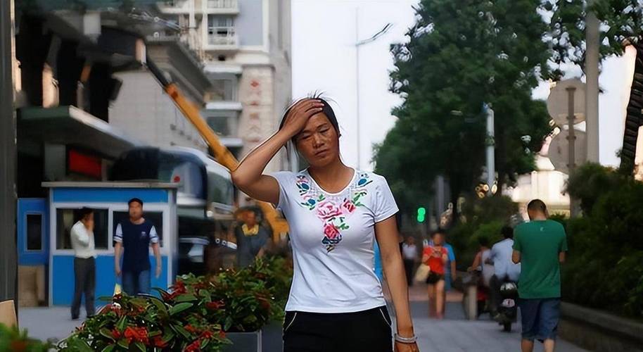 女人出轨后的表现_出轨表现女人后悔怎么办_女人出轨后表现神采奕奕