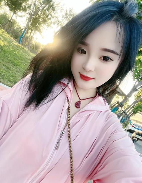 东莞婚姻调查取证-27岁网红芊芊二婚时被初恋情人出轨！领证不